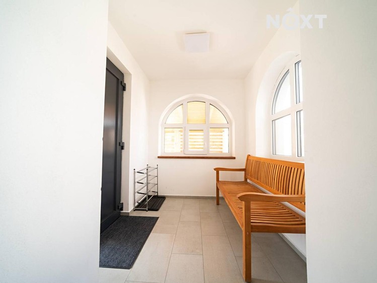 Prodej vily 274 m², pozemek 900 m² - foto 6