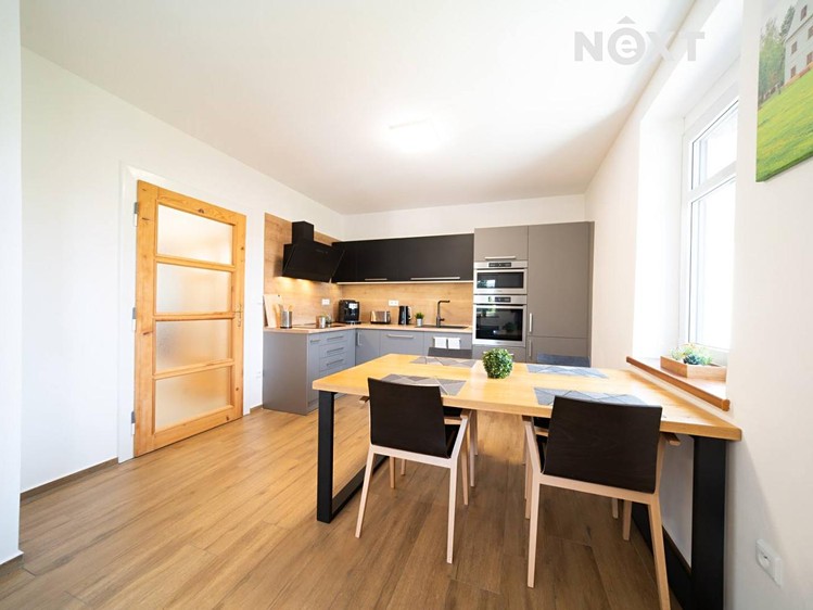 Prodej vily 274 m², pozemek 900 m² - foto 7
