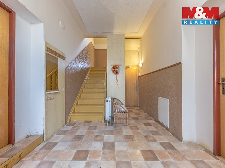 Prodej rodinného domu 180 m², pozemek 201 m² - foto 8