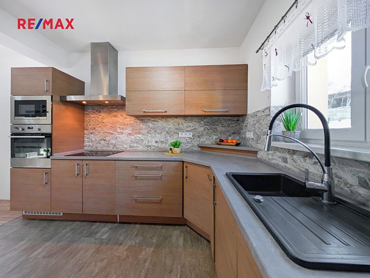 Prodej rodinného domu 108 m², pozemek 3 066 m² - foto 2