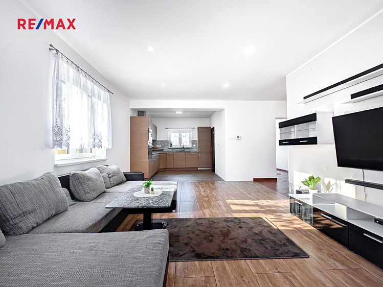 Prodej rodinného domu 108 m², pozemek 3 066 m² - foto 1