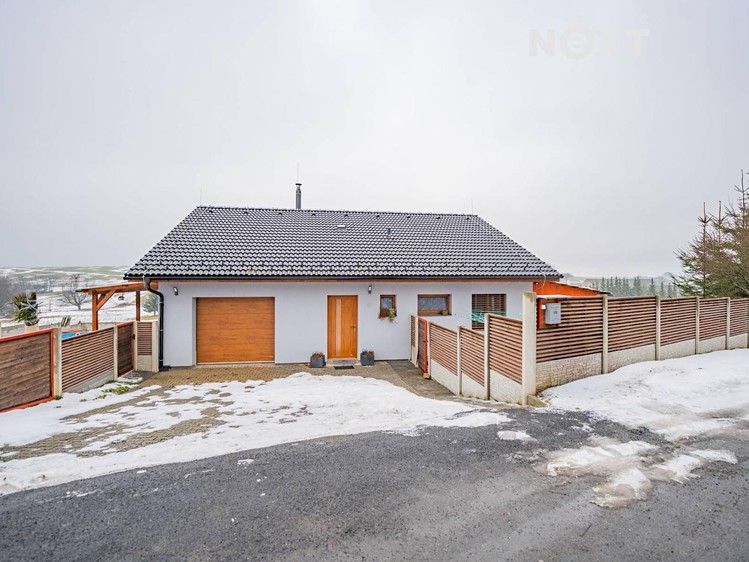 Prodej rodinného domu 110 m², pozemek 719 m² - foto 1