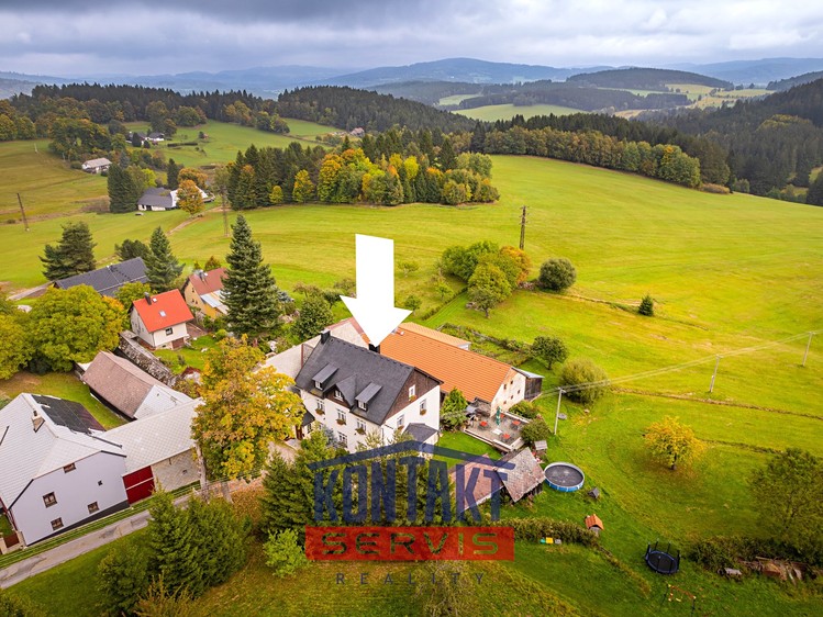 Prodej rodinného domu 660 m², pozemek 971 m² - foto 1