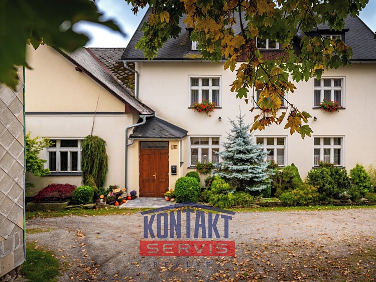 Prodej rodinného domu 660 m², pozemek 971 m² - foto 2