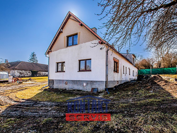 Prodej rodinného domu 262 m², pozemek 3 589 m² - foto 7