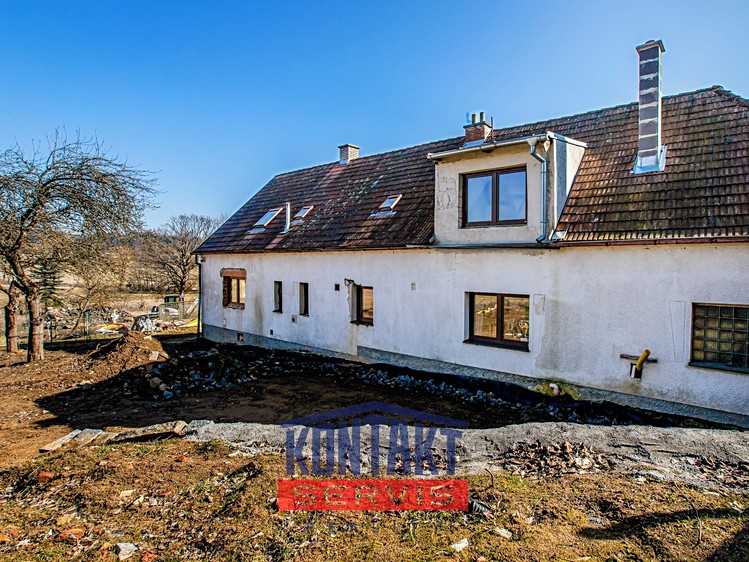 Prodej rodinného domu 262 m², pozemek 3 589 m² - foto 8