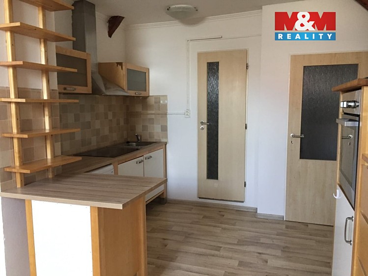 Prodej  rodinného domu 385 m², pozemek 287 m² - foto 8