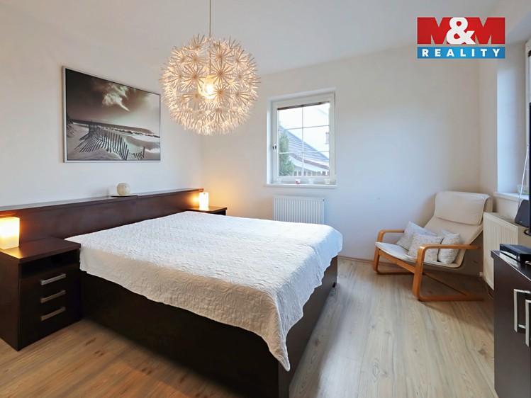 Prodej rodinného domu 165 m², pozemek 1 313 m² - foto 2