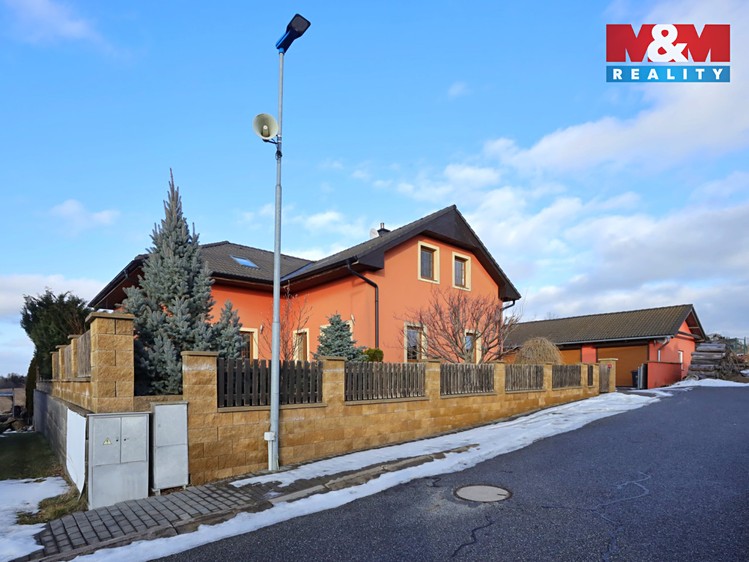 Prodej rodinného domu 165 m², pozemek 1 313 m² - foto 4