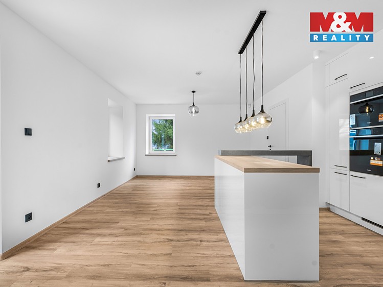 Prodej  rodinného domu 151 m², pozemek 775 m² - foto 5