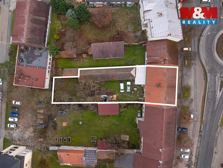 Prodej rodinného domu 431 m², pozemek 952 m² - foto 7