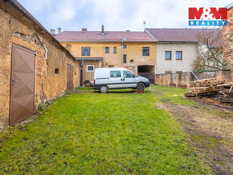 Prodej rodinného domu 431 m², pozemek 952 m² - foto 8