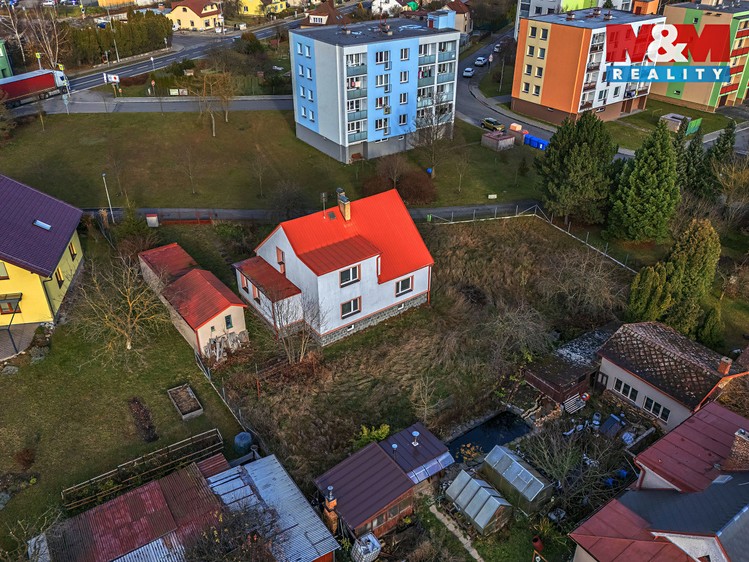 Prodej  rodinného domu 225 m², pozemek 1 225 m² - foto 3
