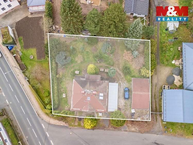 Prodej rodinného domu 290 m², pozemek 888 m² - foto 4