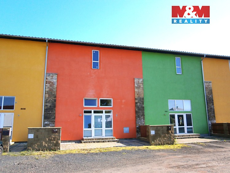 Prodej rodinného domu 218 m², pozemek 279 m² - foto 8