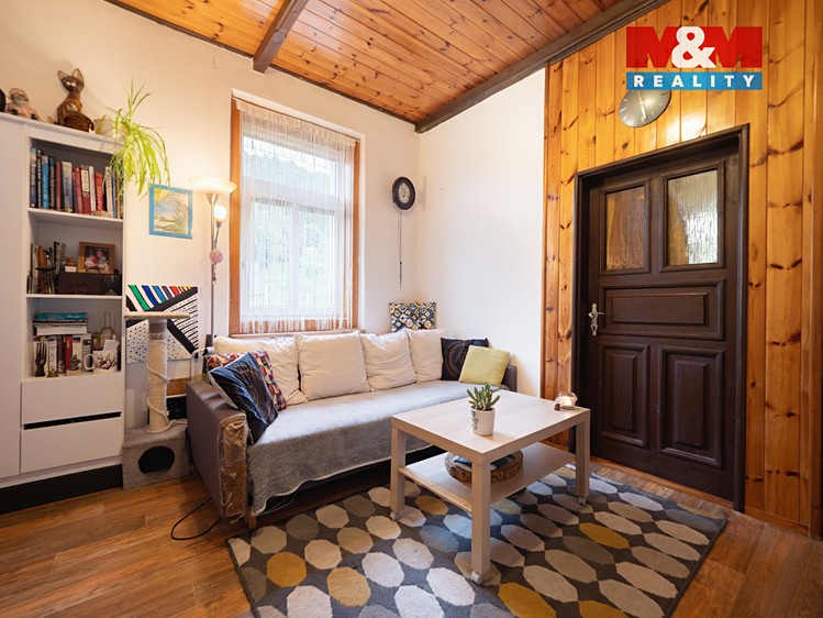 Prodej rodinného domu 640 m², pozemek 627 m² - foto 7