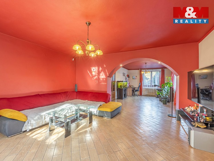 Prodej rodinného domu 197 m², pozemek 592 m² - foto 4