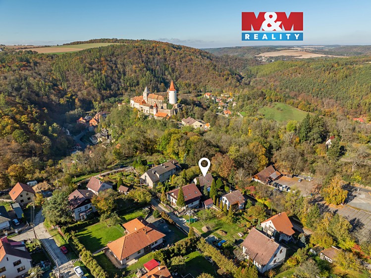 Prodej rodinného domu 197 m², pozemek 592 m² - foto 1