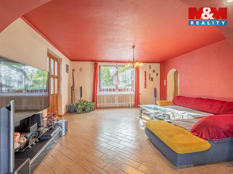 Prodej rodinného domu 197 m², pozemek 592 m² - foto 7