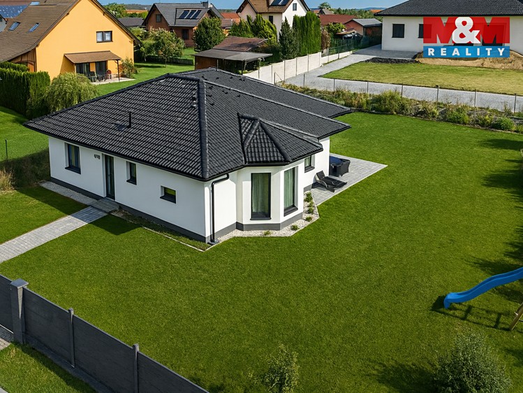 Prodej  rodinného domu 130 m², pozemek 940 m² - foto 3