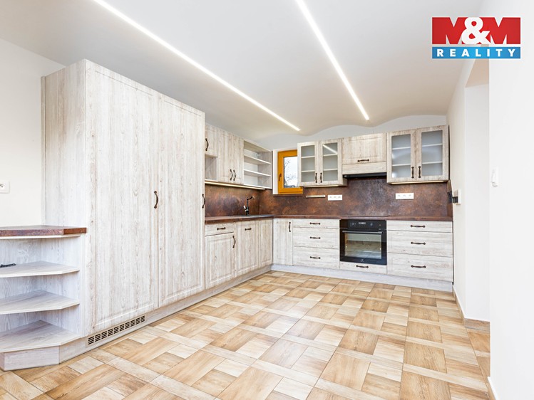 Prodej rodinného domu 87 m², pozemek 1 958 m² - foto 7