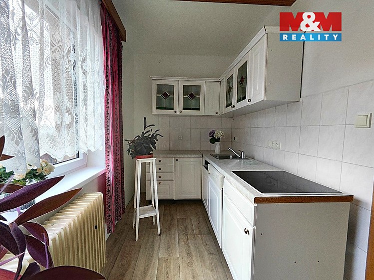 Prodej rodinného domu 274 m², pozemek 3 381 m² - foto 3