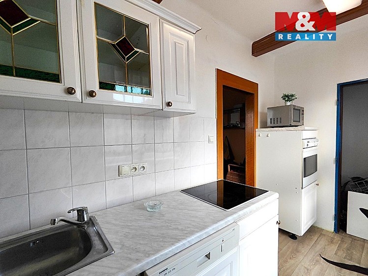 Prodej rodinného domu 274 m², pozemek 3 381 m² - foto 7