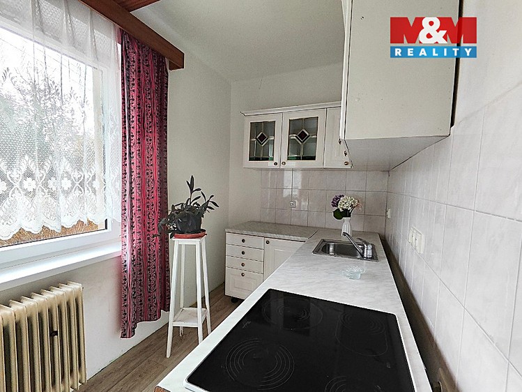 Prodej rodinného domu 274 m², pozemek 3 381 m² - foto 6