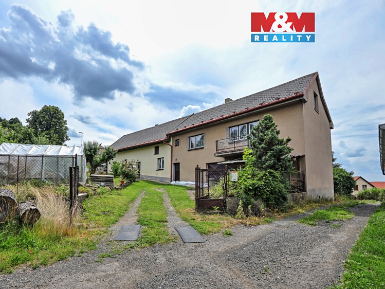 Prodej rodinného domu 142 m², pozemek 525 m² - foto 1
