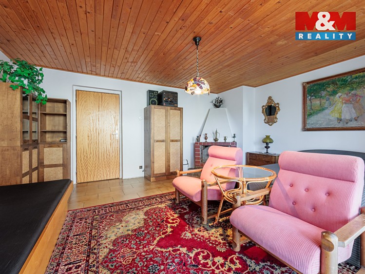 Prodej  rodinného domu 192 m², pozemek 948 m² - foto 4