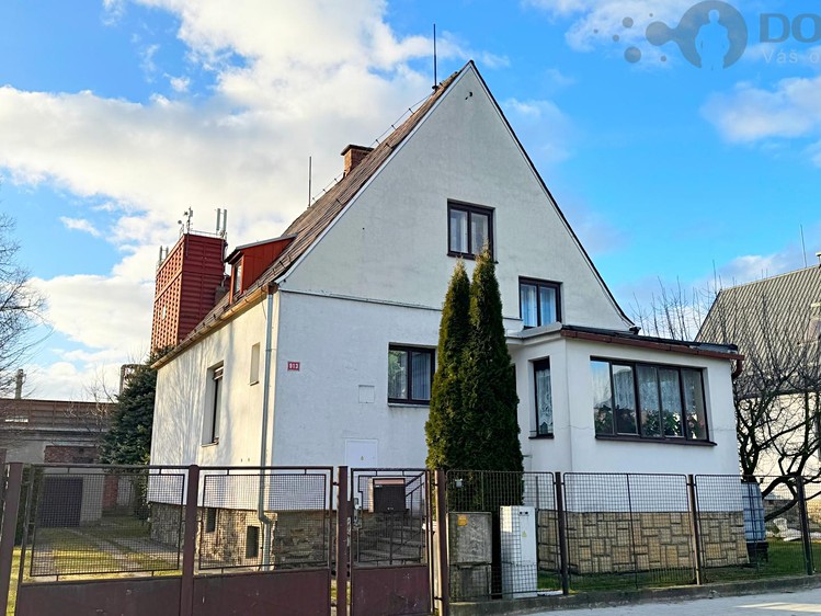 Prodej rodinného domu 142 m², pozemek 799 m² - foto 1