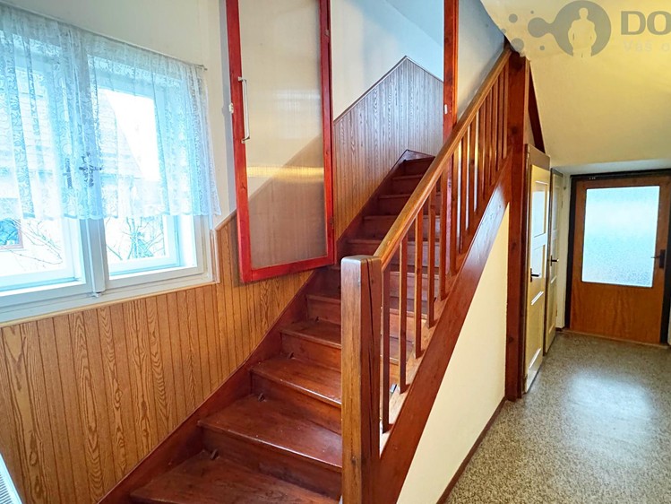 Prodej rodinného domu 142 m², pozemek 799 m² - foto 4