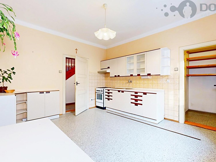 Prodej rodinného domu 142 m², pozemek 799 m² - foto 5