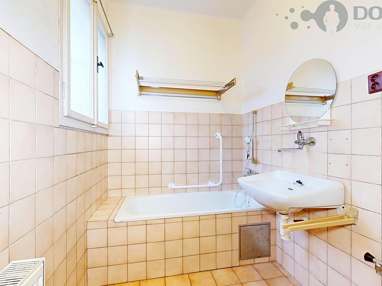Prodej rodinného domu 142 m², pozemek 799 m² - foto 8