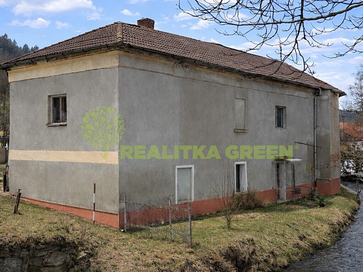 Prodej rodinného domu 470 m², pozemek 1 075 m² - foto 2