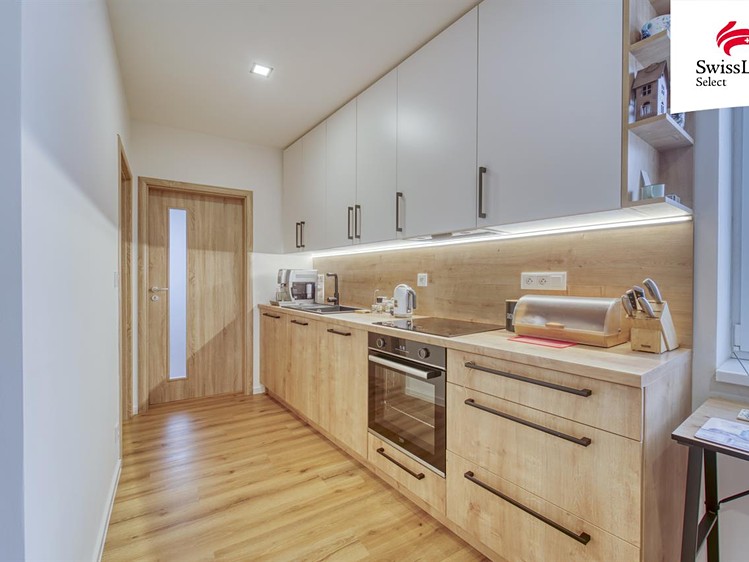 Prodej rodinného domu 127 m², pozemek 572 m² - foto 2