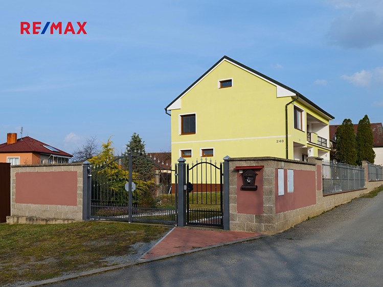 Prodej rodinného domu 177 m², pozemek 856 m² - foto 5