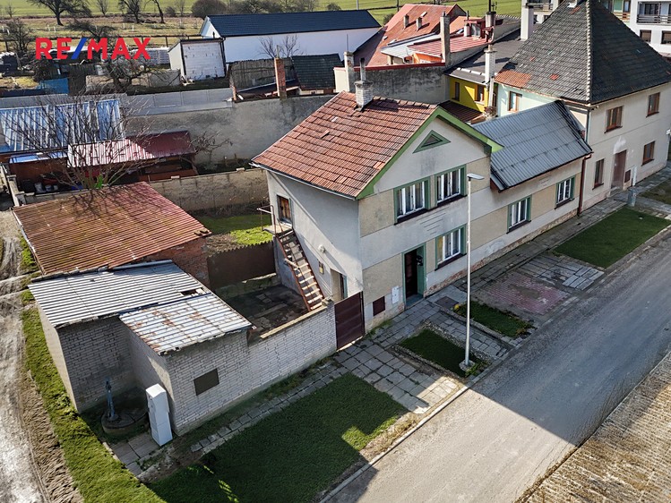 Prodej rodinného domu 90 m², pozemek 119 m² - foto 2