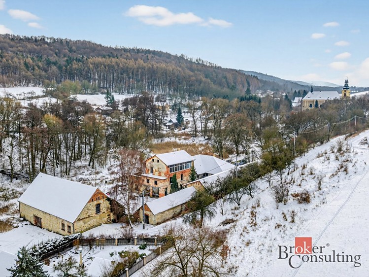 Prodej zemědělské usedlosti 1 500 m², pozemek 30 000 m² - foto 4