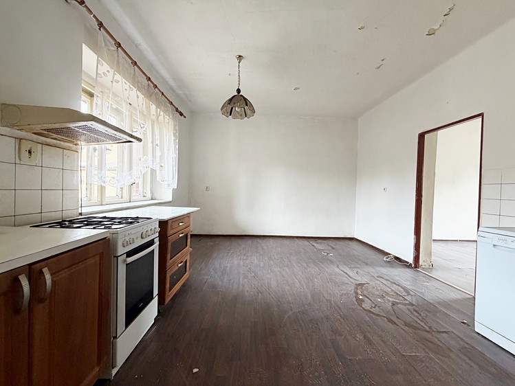 Prodej rodinného domu 105 m², pozemek 768 m² - foto 6