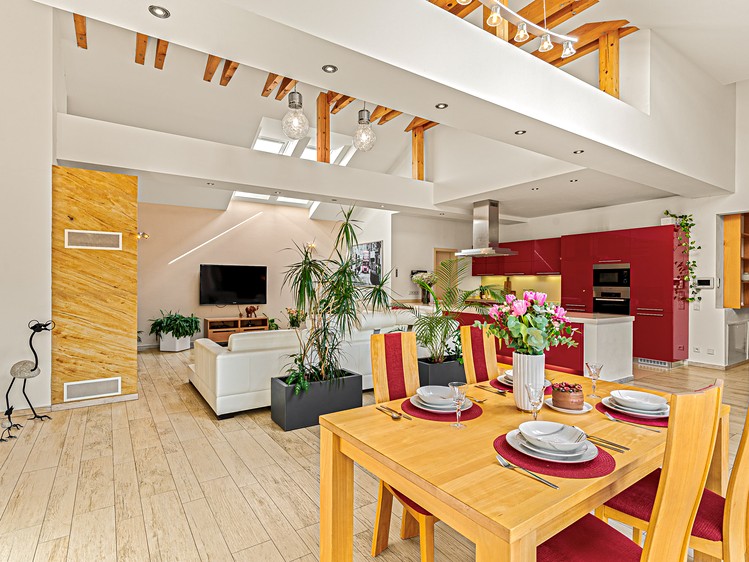Prodej rodinného domu 342 m², pozemek 1 001 m² - foto 5