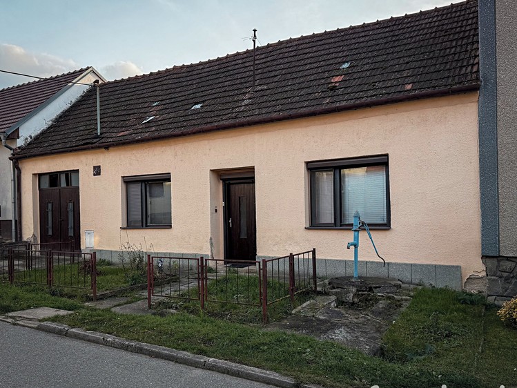 Prodej rodinného domu 150 m², pozemek 1 146 m² - foto 1