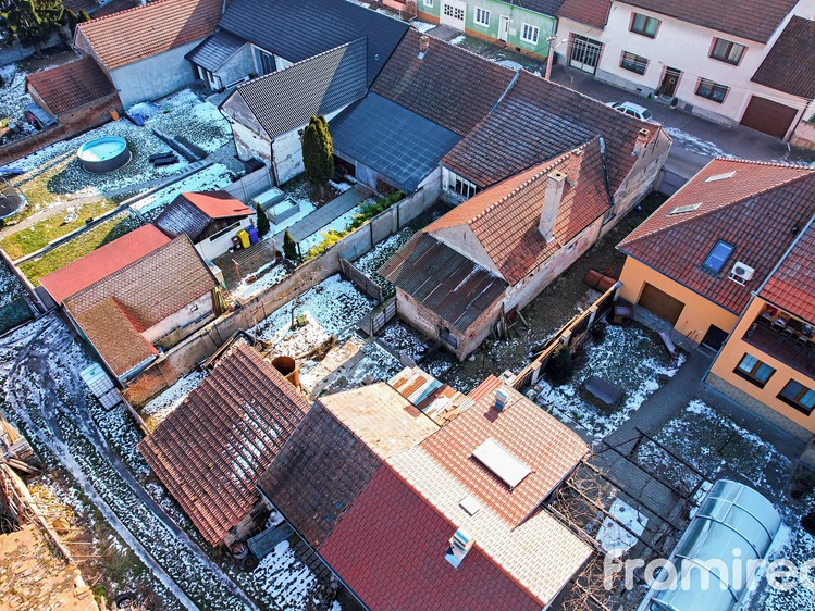 Prodej rodinného domu 97 m², pozemek 472 m² - foto 2
