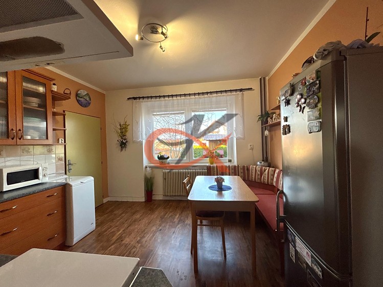 Prodej  rodinného domu 170 m², pozemek 1 184 m² - foto 4