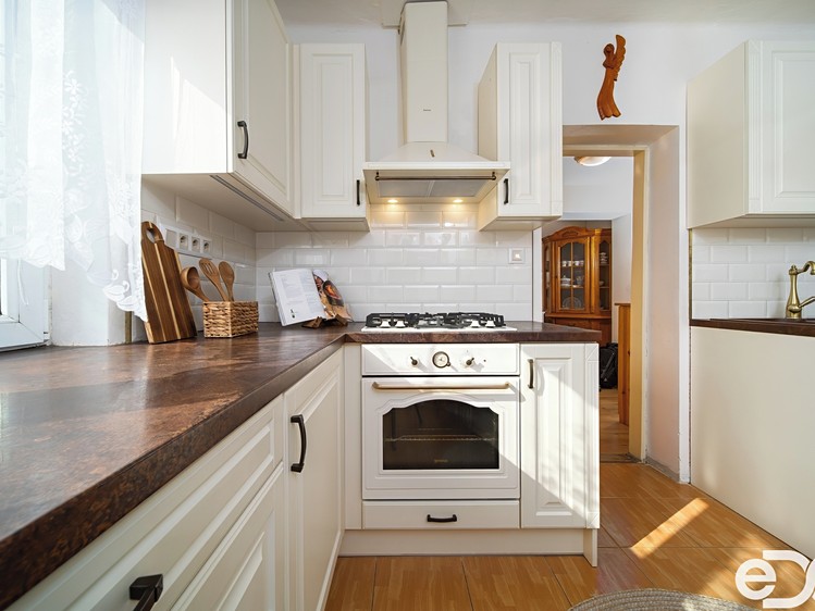 Prodej rodinného domu 126 m², pozemek 705 m² - foto 7