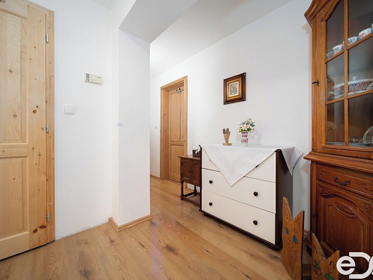 Prodej rodinného domu 126 m², pozemek 705 m² - foto 8