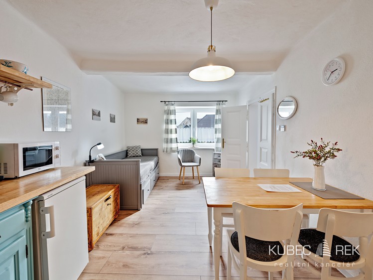 Prodej rodinného domu 80 m², pozemek 54 m² - foto 3