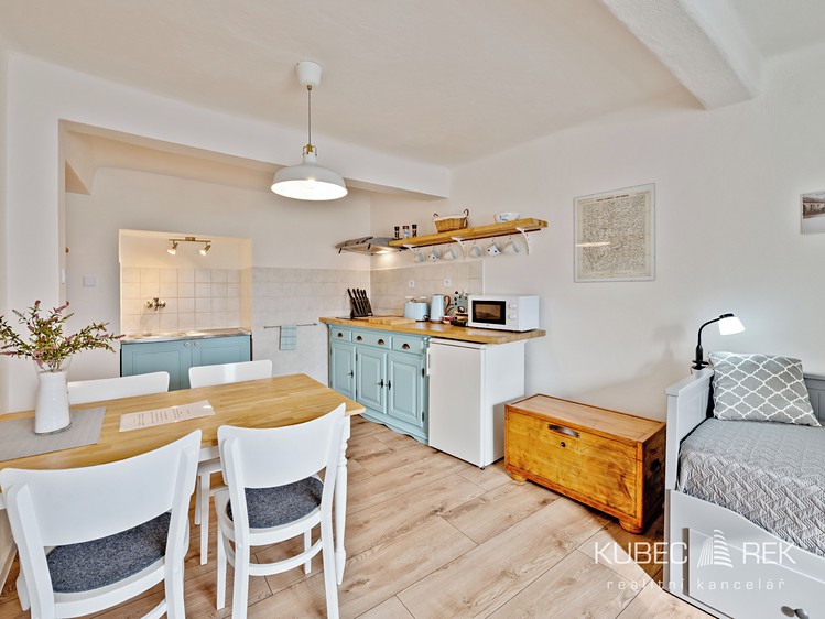 Prodej rodinného domu 80 m², pozemek 54 m² - foto 2