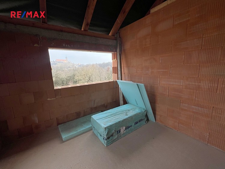 Prodej vícegeneračního domu 190 m², pozemek 1 224 m² - foto 6