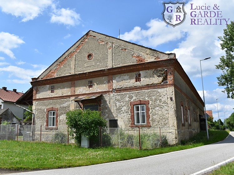 Prodej rodinného domu 175 m², pozemek 2 865 m² - foto 1